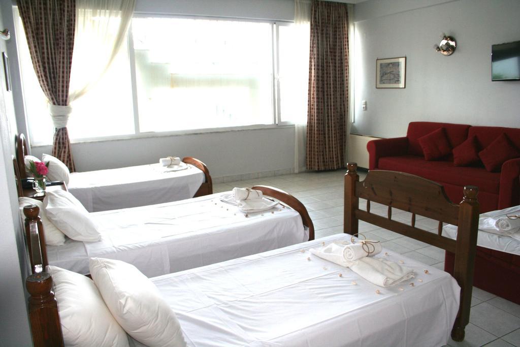 Revis Station Plataria Hotel Bagian luar foto