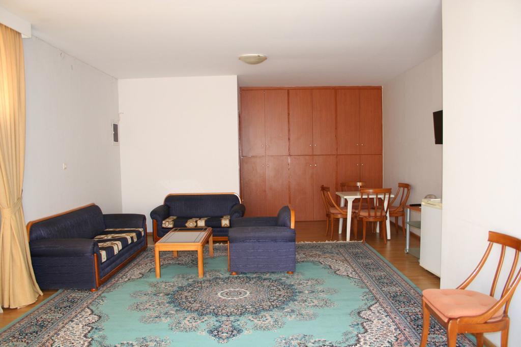 Revis Station Plataria Hotel Bagian luar foto