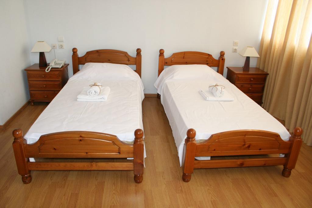Revis Station Plataria Hotel Bagian luar foto