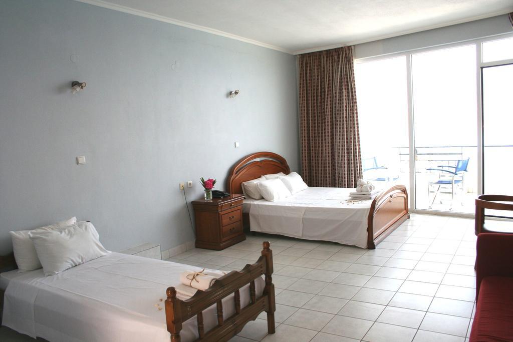 Revis Station Plataria Hotel Bagian luar foto