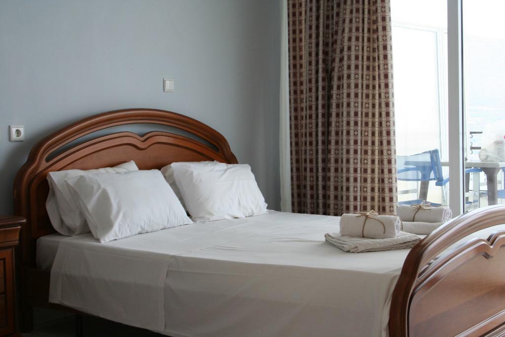 Revis Station Plataria Hotel Bagian luar foto