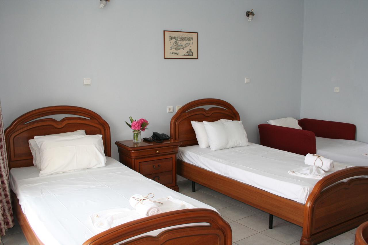 Revis Station Plataria Hotel Bagian luar foto