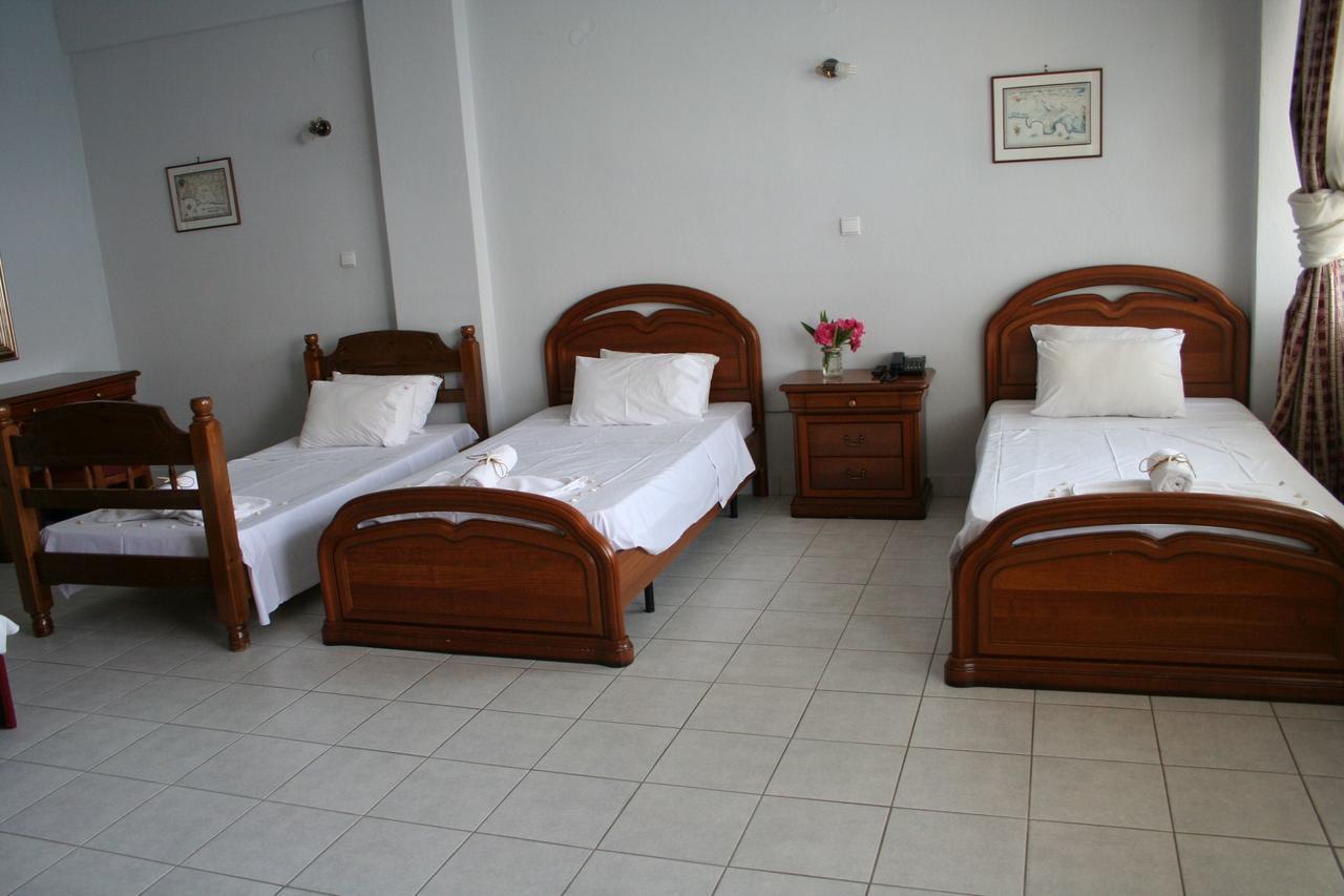 Revis Station Plataria Hotel Bagian luar foto