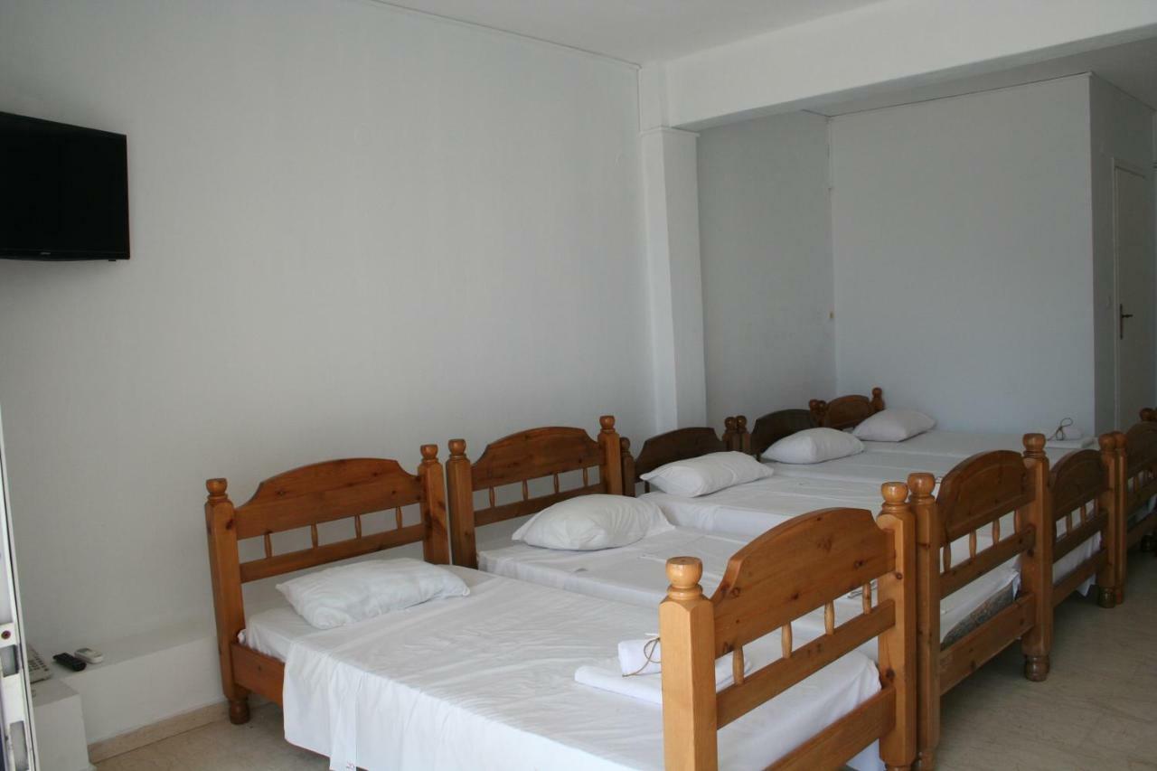 Revis Station Plataria Hotel Bagian luar foto